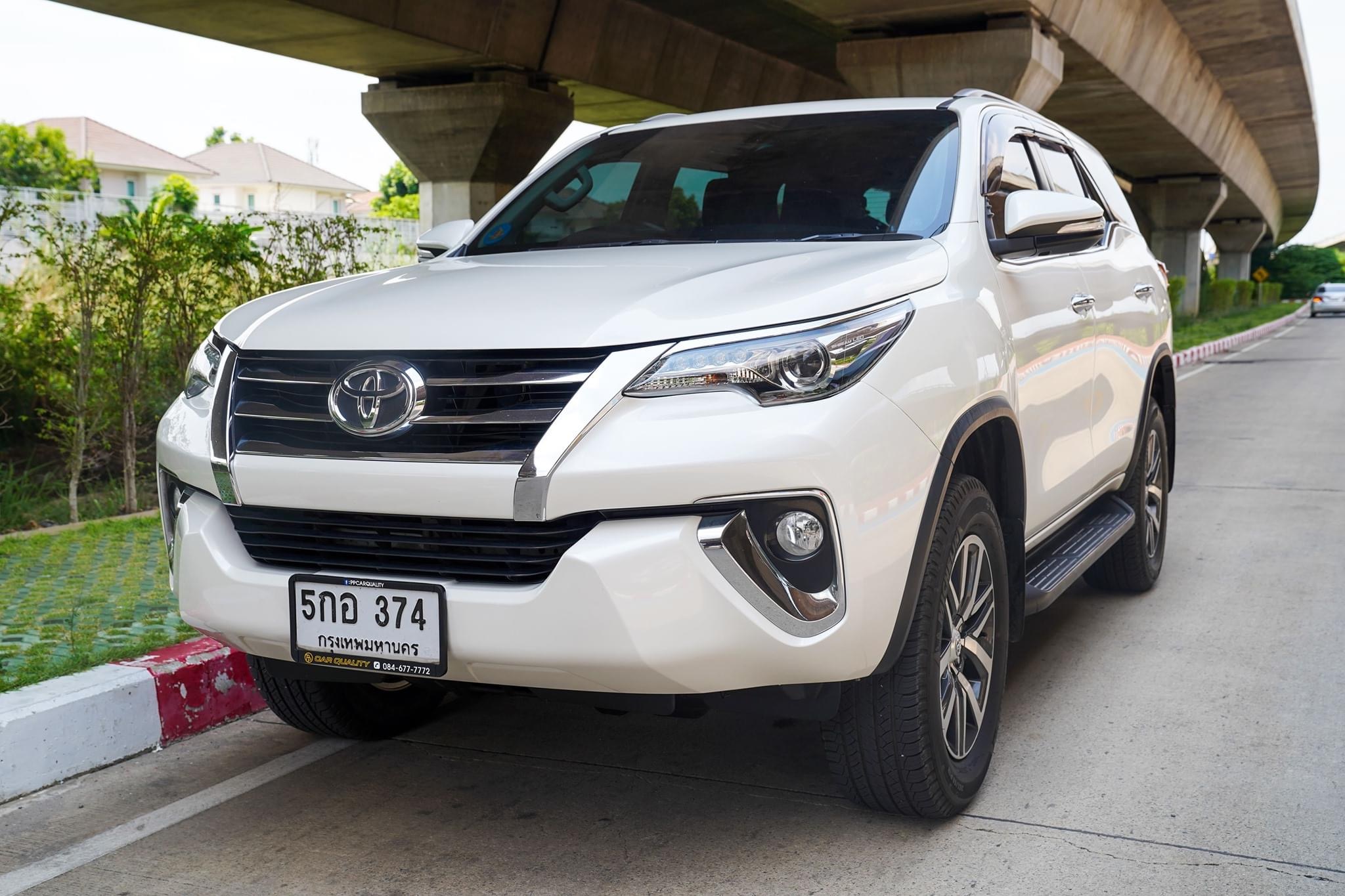 Toyota Fortuner ปี 2016 สีขาว (รูปที่ 2)