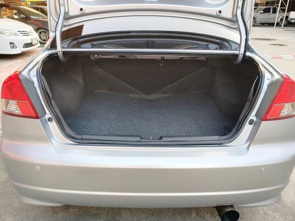 Honda Civic ES (Dimension) โฉม ตาเหยี่ยว ปี 2005 สีเงิน (รูปที่ 10)