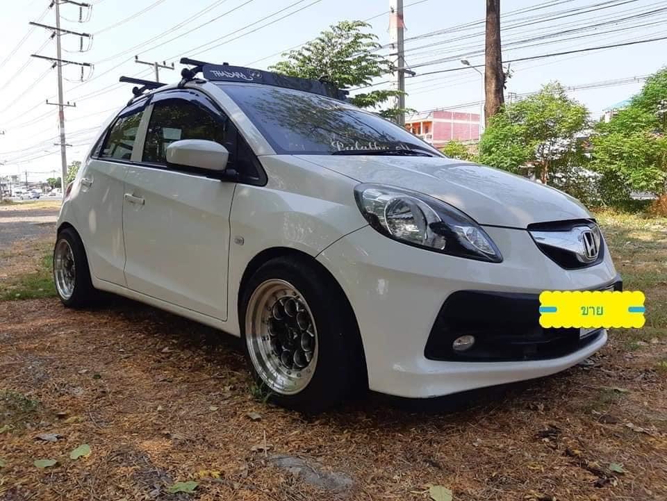 Honda Brio ปี 2013 สีขาว (รูปที่ 3)