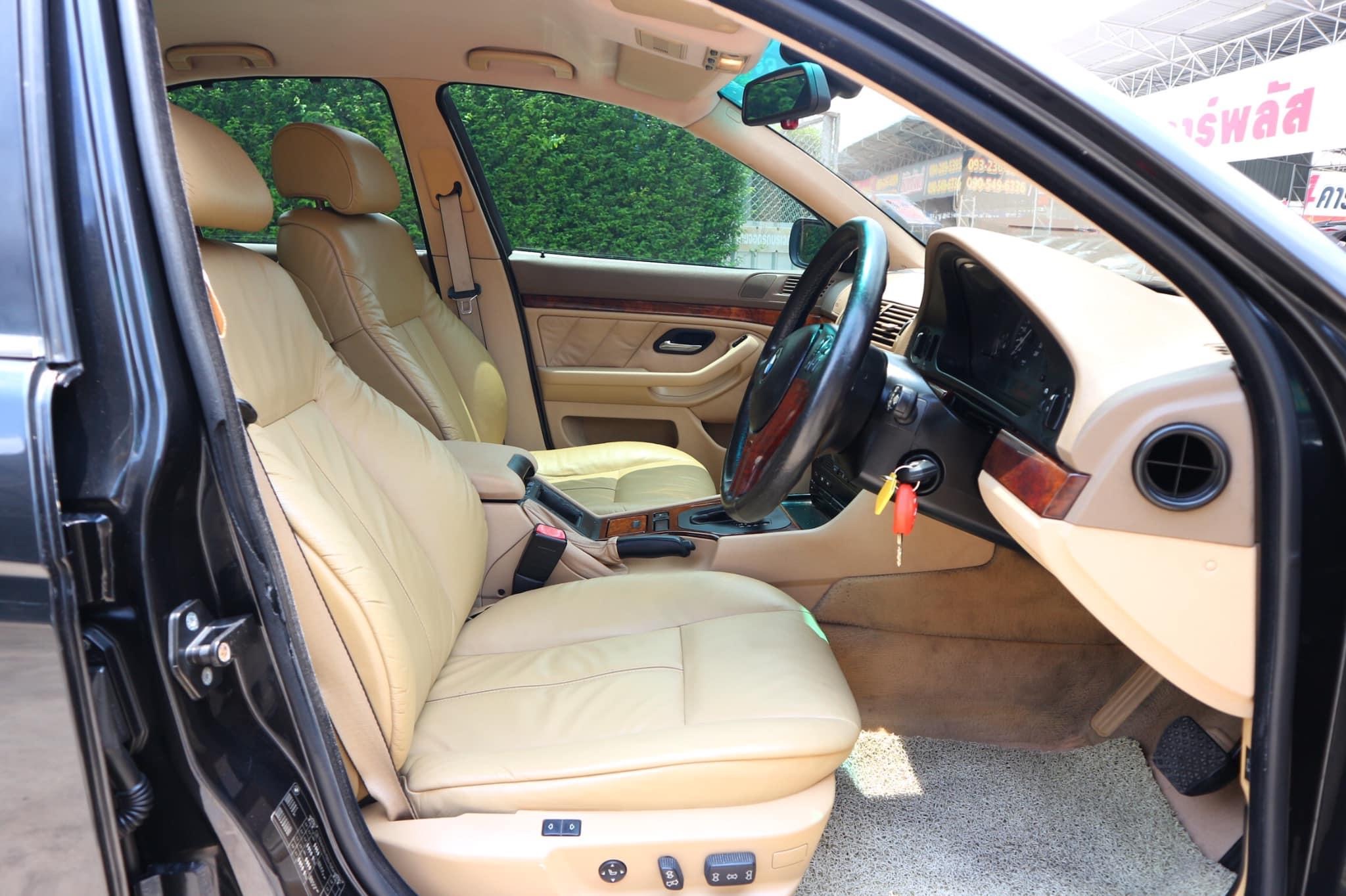 BMW E39 523i ปี 2003 สีดำ (รูปที่ 7)