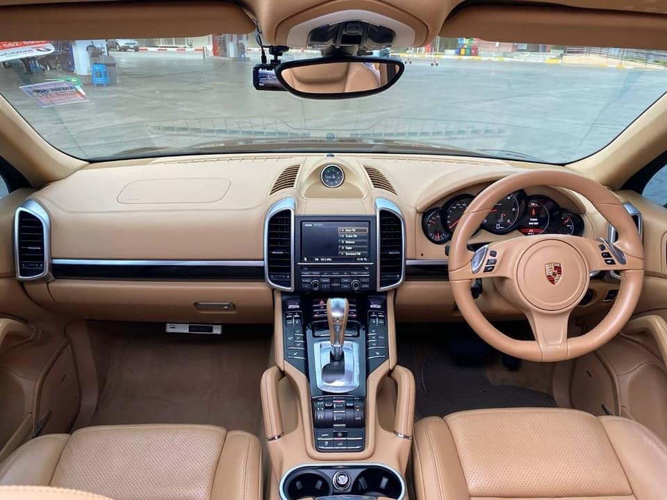 Porsche Cayenne ปี 2013 สีดำ (รูปที่ 8)