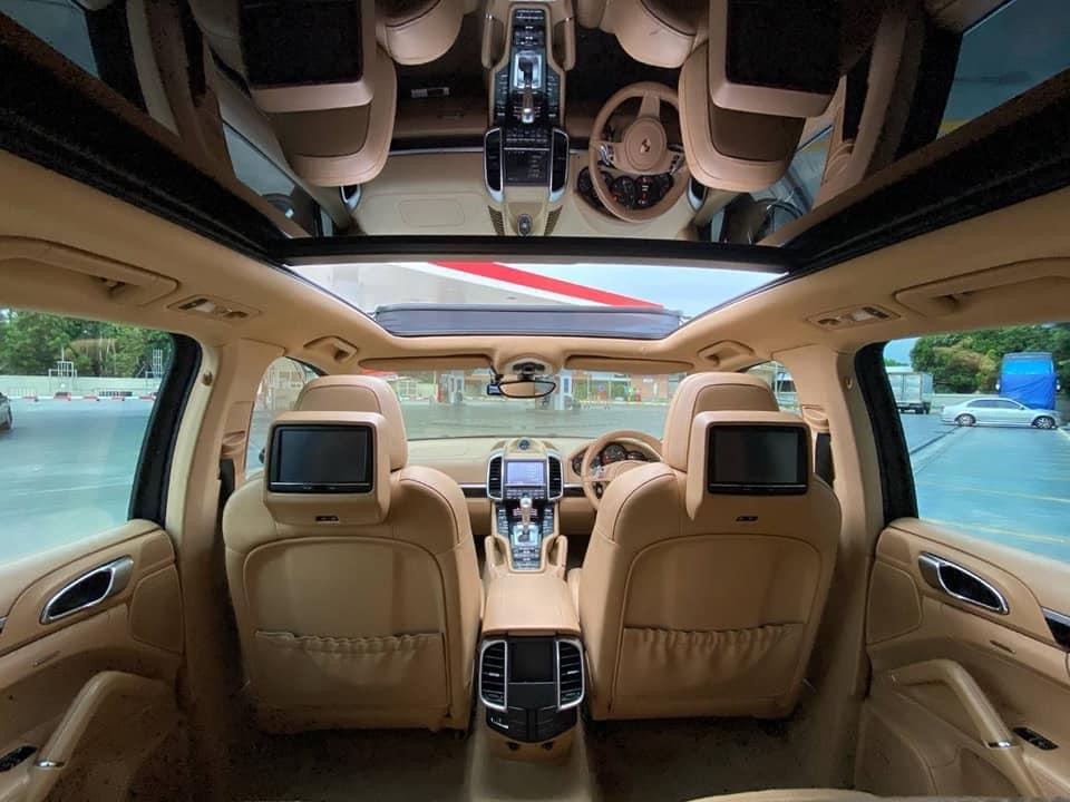 Porsche Cayenne ปี 2013 สีดำ (รูปที่ 9)