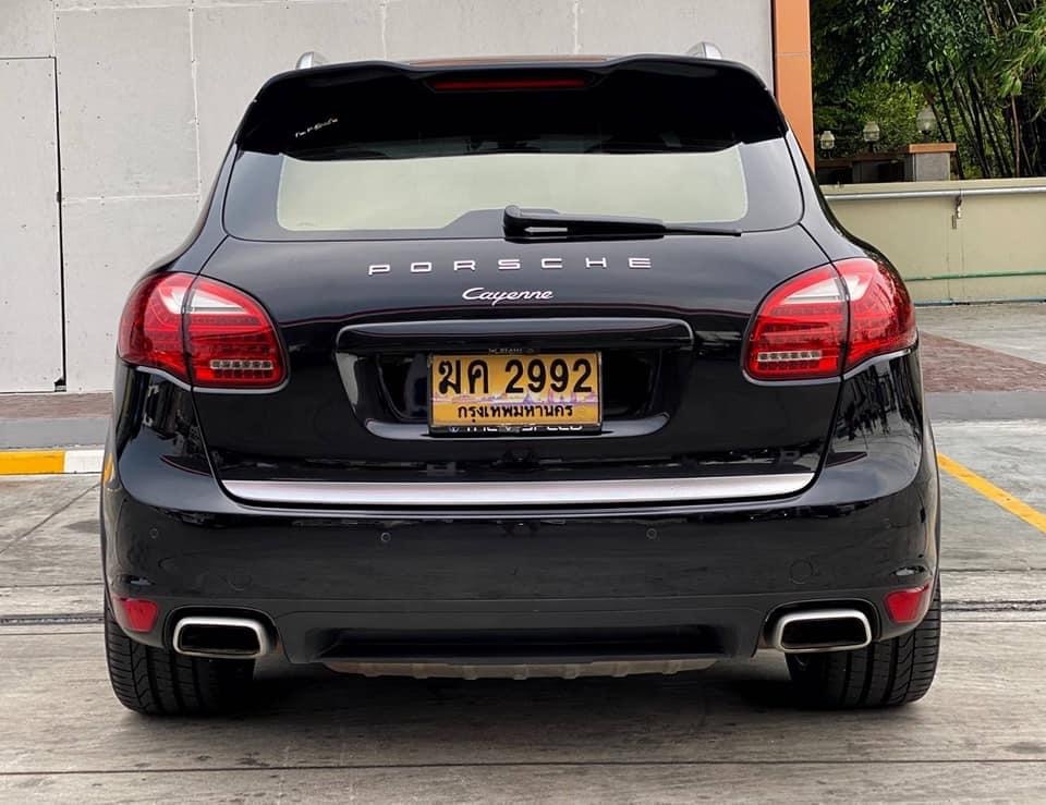 Porsche Cayenne ปี 2013 สีดำ (รูปที่ 2)