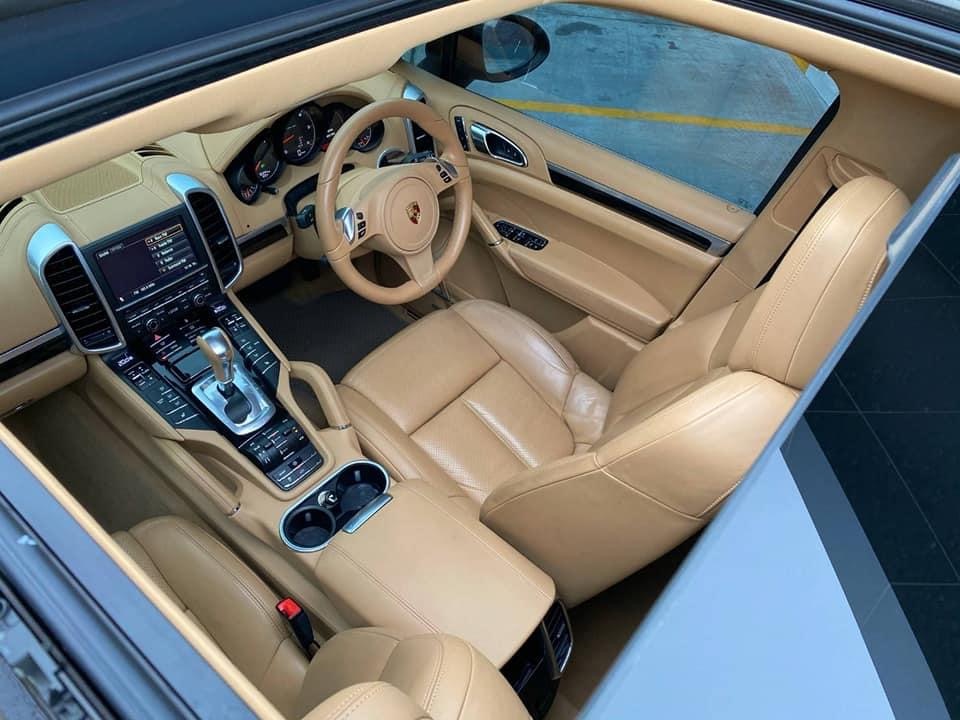 Porsche Cayenne ปี 2013 สีดำ (รูปที่ 6)