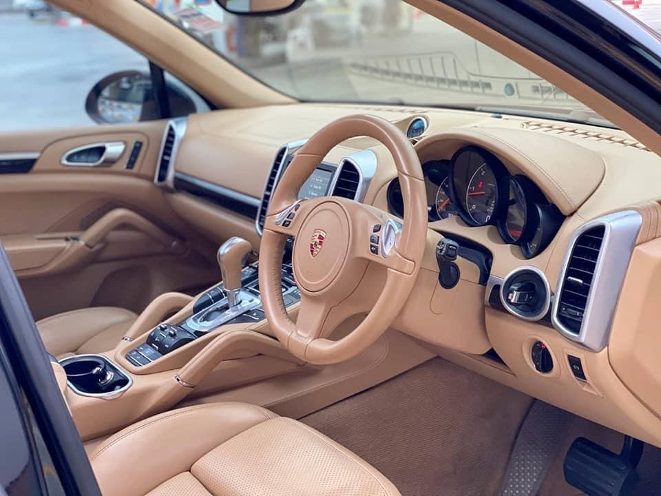 Porsche Cayenne ปี 2013 สีดำ (รูปที่ 5)