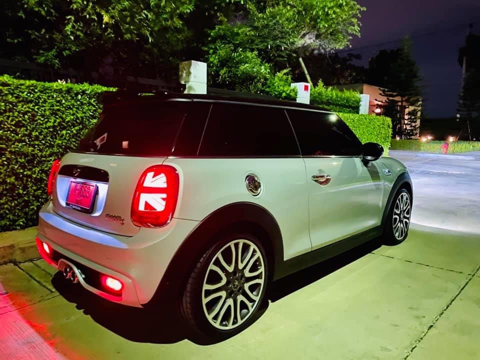 Mini Cooper (Hatch) Look3 F56 (3 ประตู) ปี 2019 สีขาว