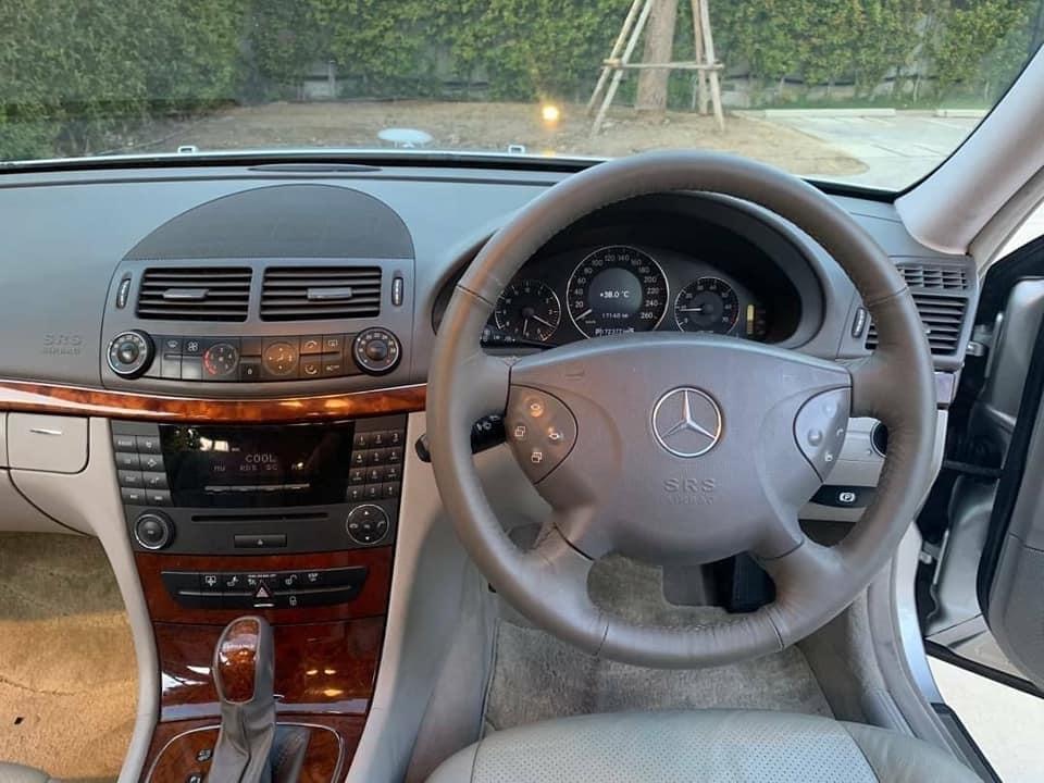 Mercedes-Benz E-Class W211 E200 ปี 2005 สีเงิน (รูปที่ 8)