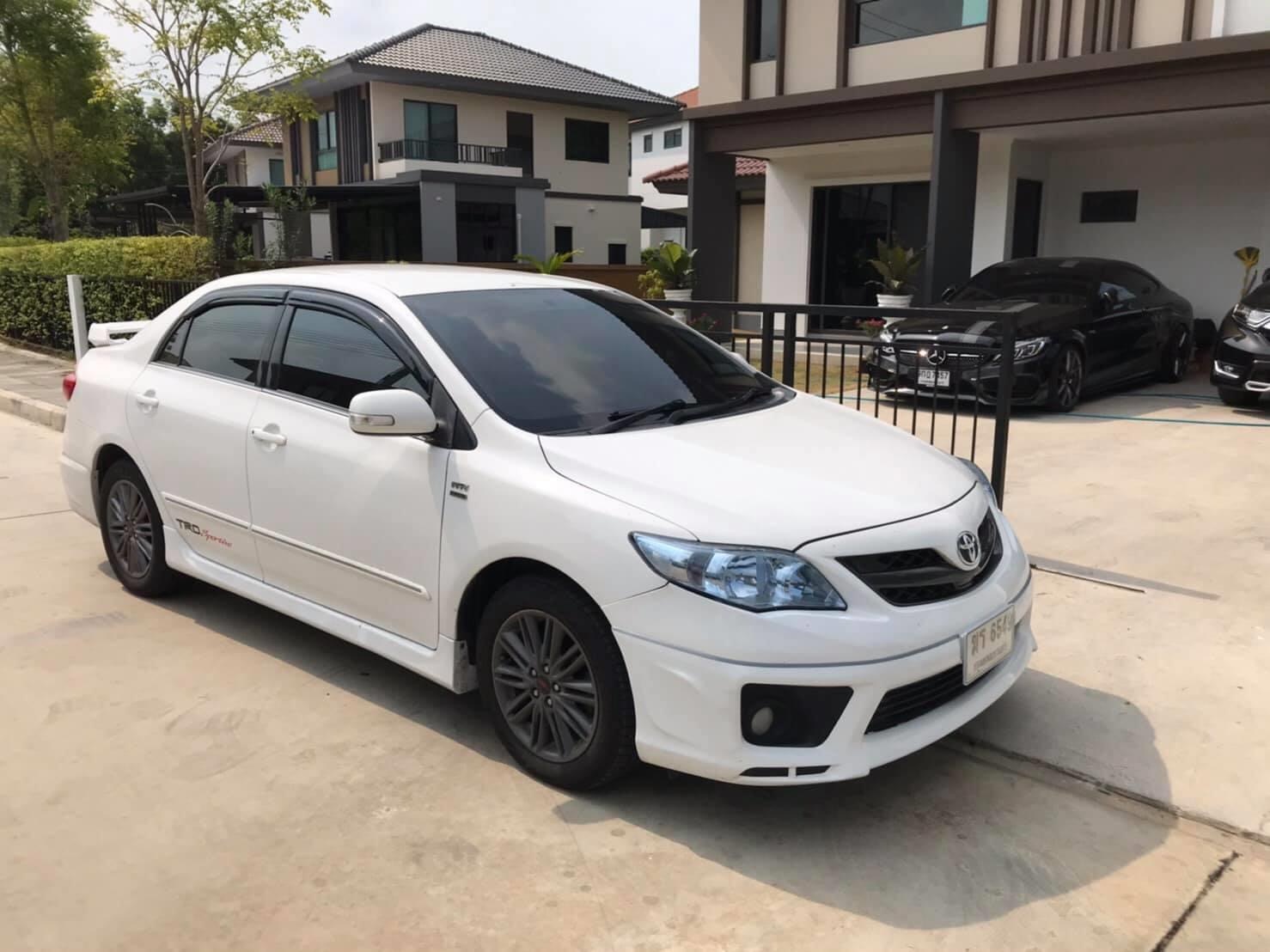 Toyota Corolla Altis ปี 2013 สีขาว