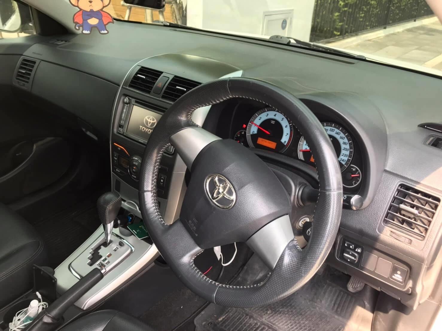 Toyota Corolla Altis ปี 2013 สีขาว (รูปที่ 4)