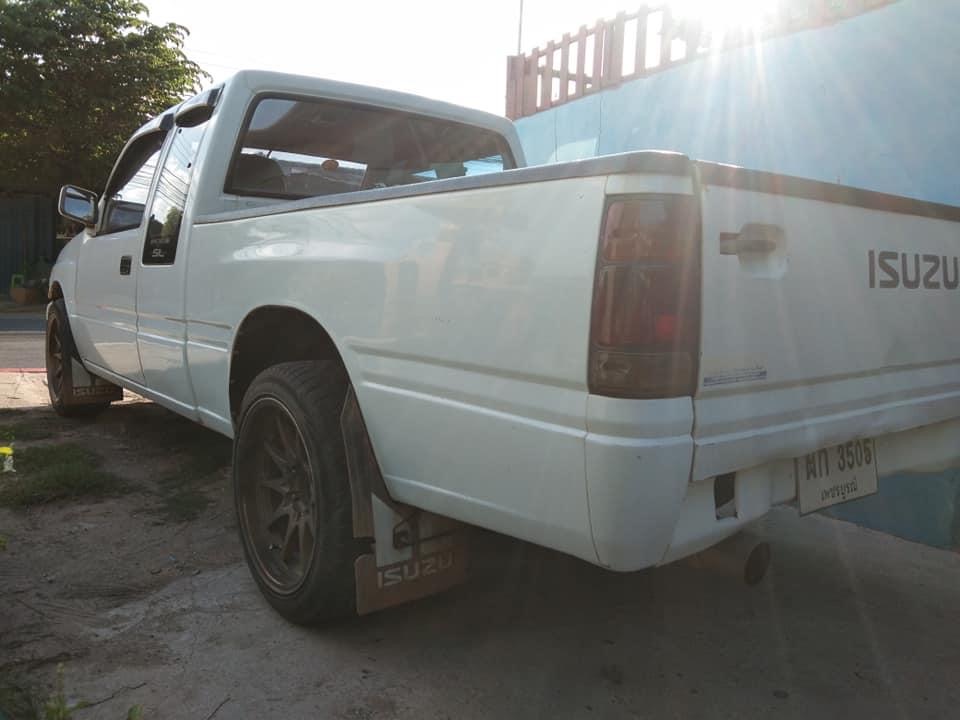 Isuzu TFR มังกรทอง ปี 1996 สีขาว