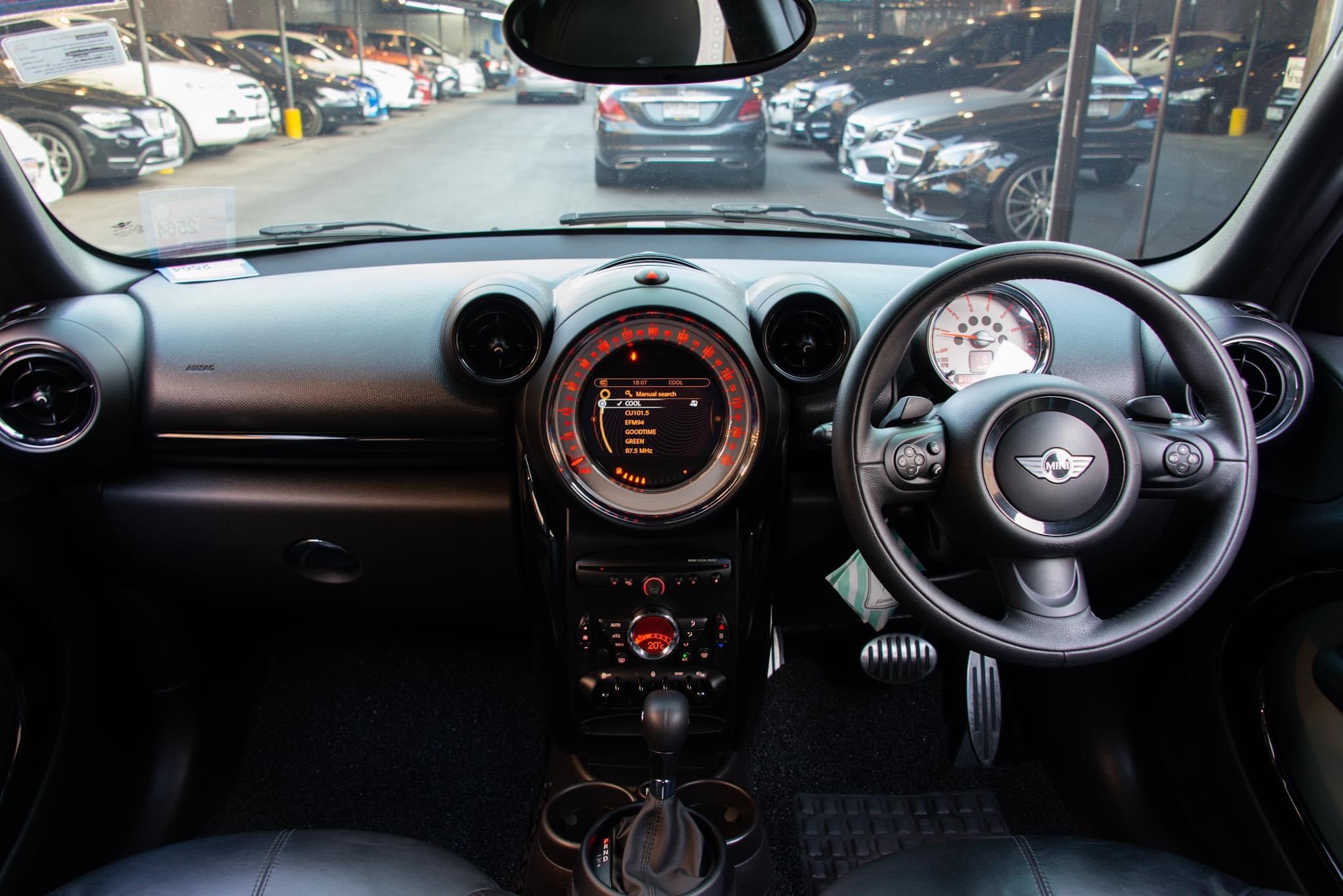 Mini Countryman R60 ปี 2015 สีขาว (รูปที่ 11)