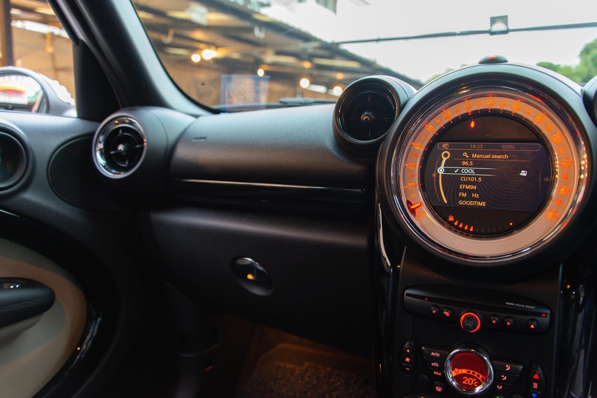 Mini Countryman R60 ปี 2015 สีขาว (รูปที่ 15)