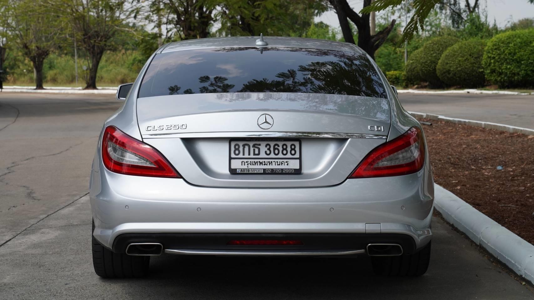 Mercedes-Benz CLS-Class W218 CLS250 ปี 2012 สีเทา (รูปที่ 6)