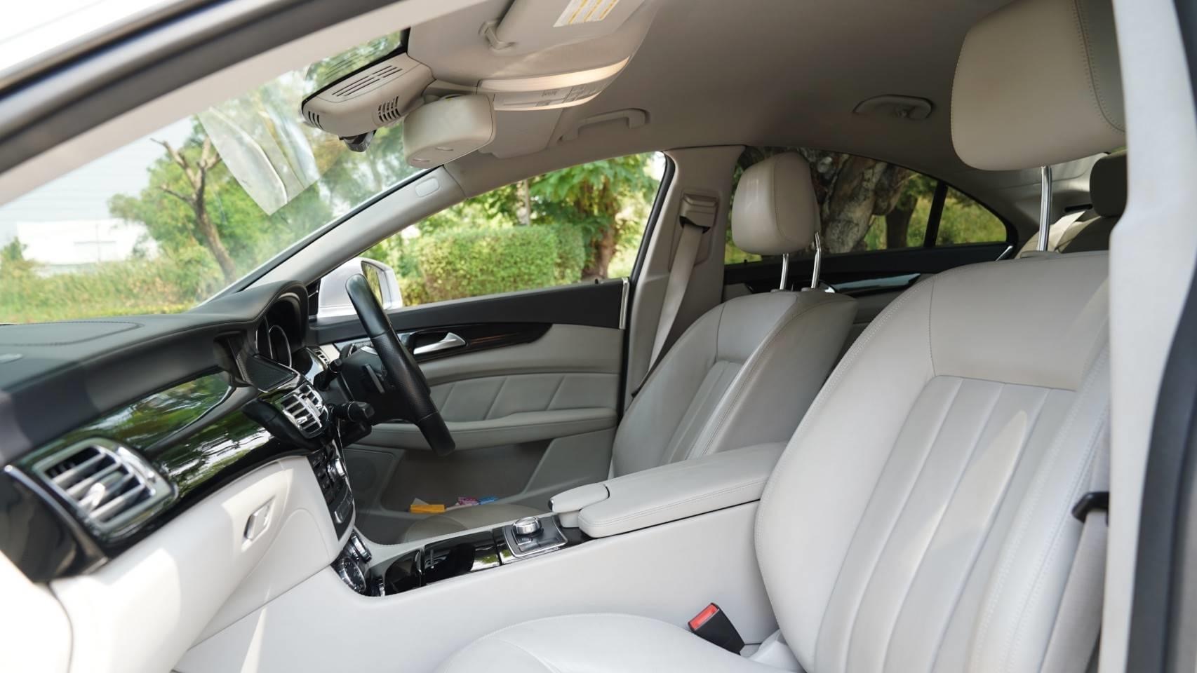 Mercedes-Benz CLS-Class W218 CLS250 ปี 2012 สีเทา (รูปที่ 10)