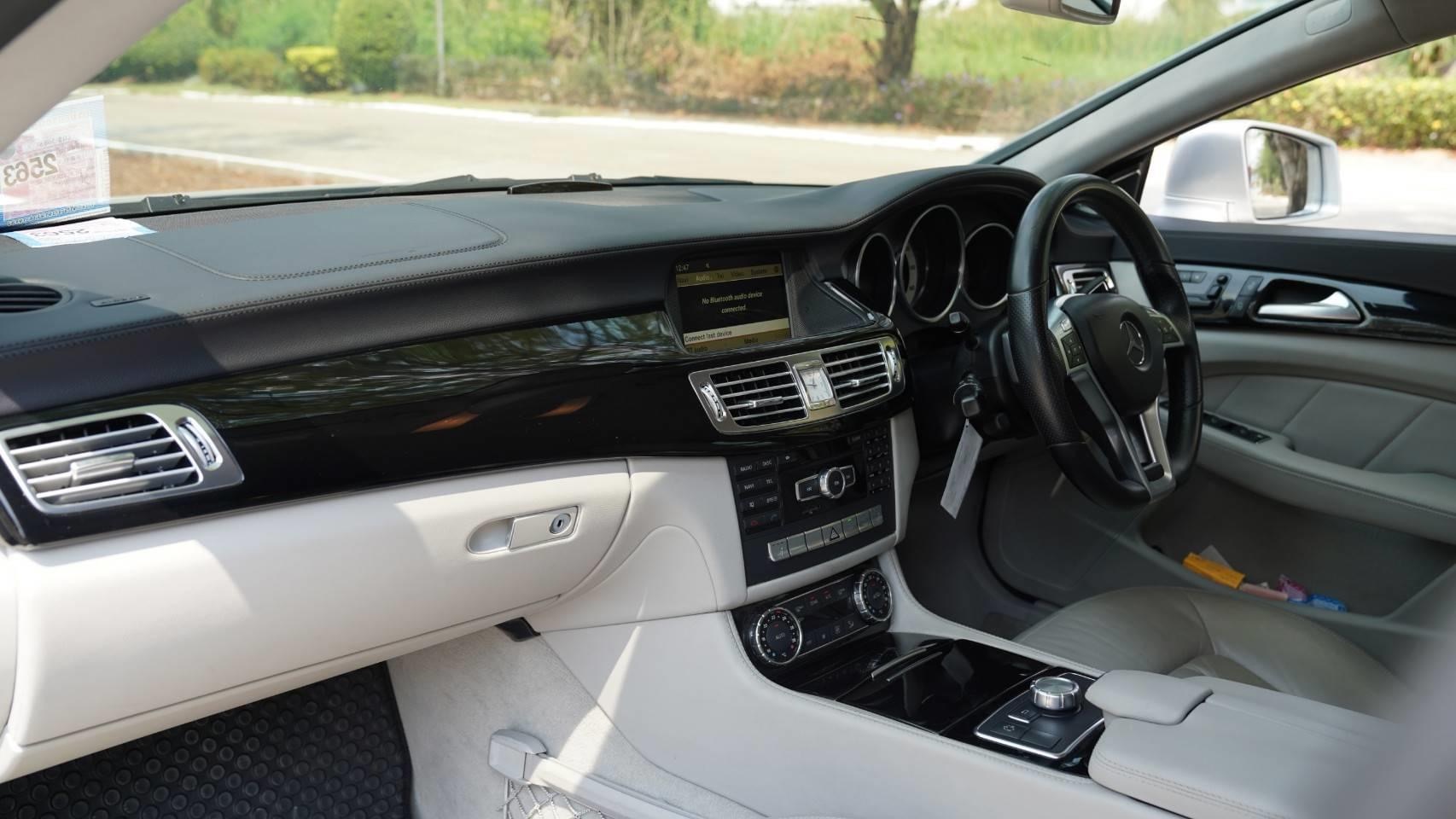 Mercedes-Benz CLS-Class W218 CLS250 ปี 2012 สีเทา (รูปที่ 11)