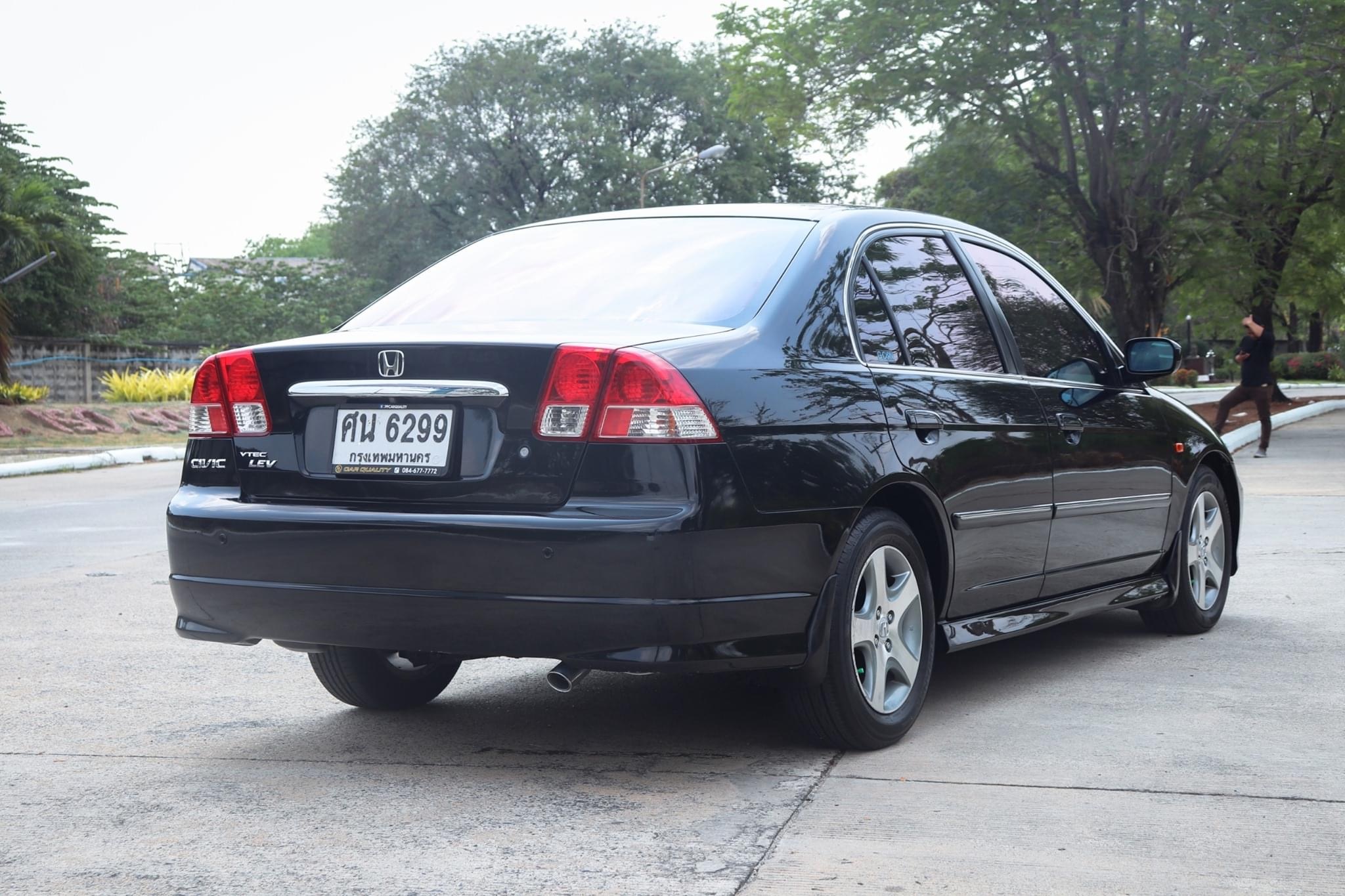 Honda Civic ES (Dimension) โฉม ตาเหยี่ยว ปี 2005 สีดำ (รูปที่ 6)