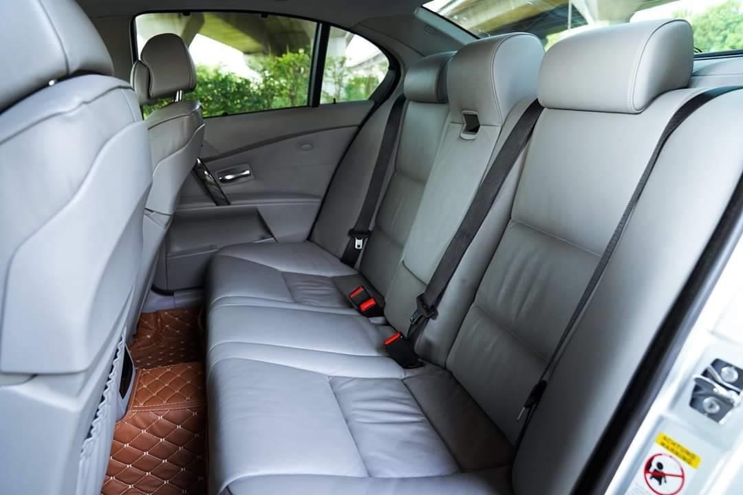 BMW 5 Series E60 525i ปี 2004 สีเงิน (รูปที่ 14)