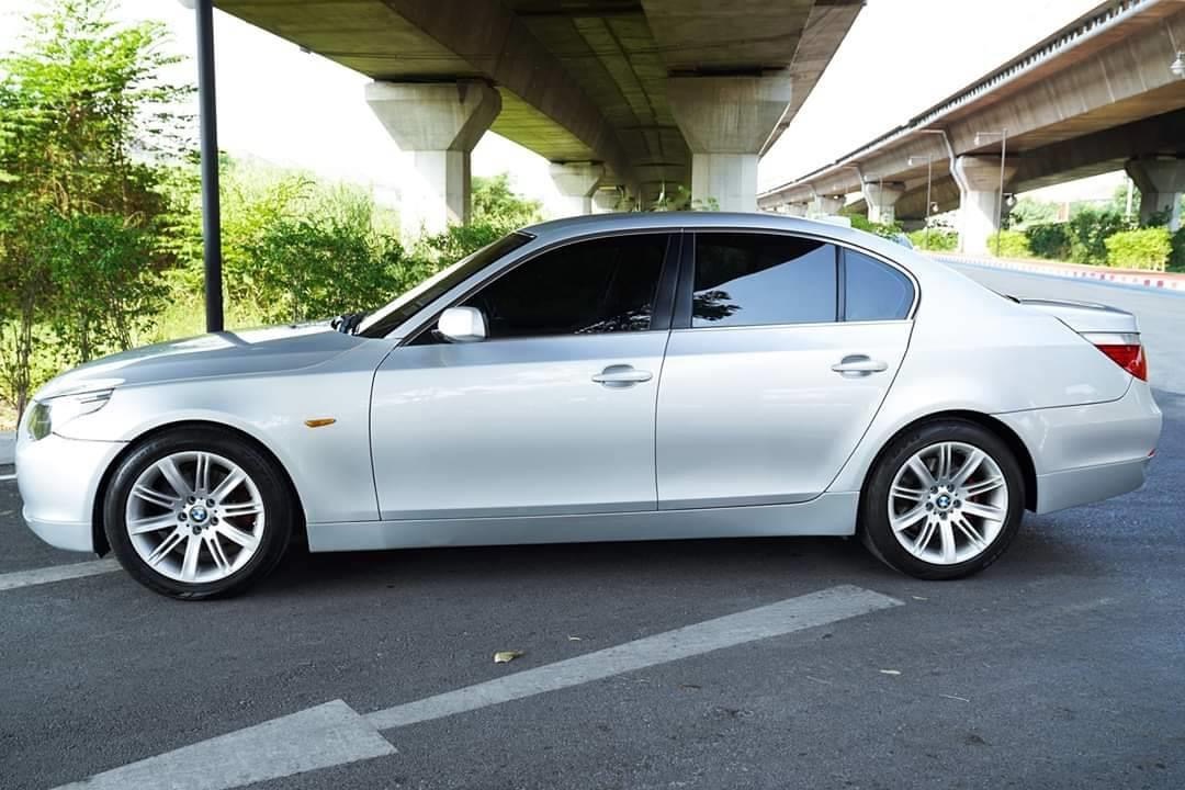 BMW 5 Series E60 525i ปี 2004 สีเงิน (รูปที่ 4)
