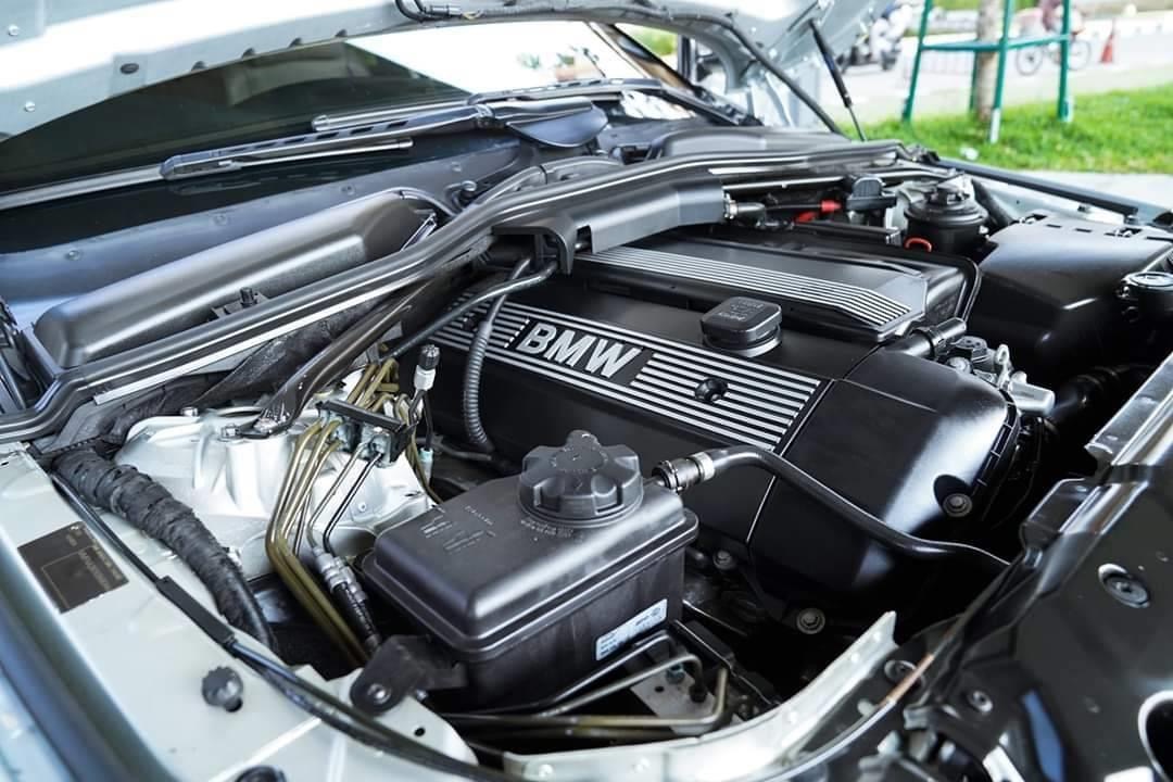 BMW 5 Series E60 525i ปี 2004 สีเงิน (รูปที่ 16)