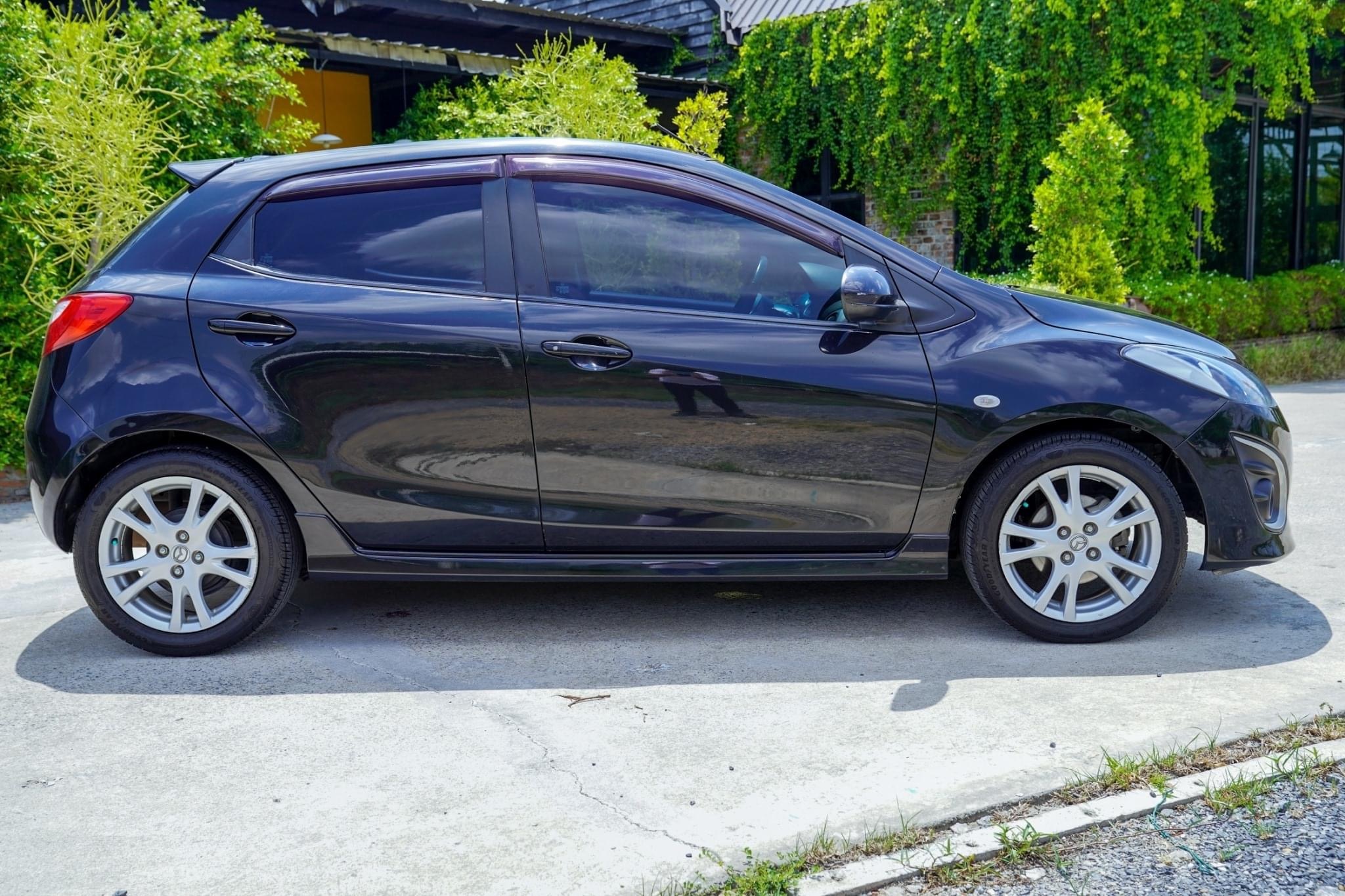 Mazda 2 Sports (5 ประตู) ปี 2012 สีดำ (รูปที่ 7)
