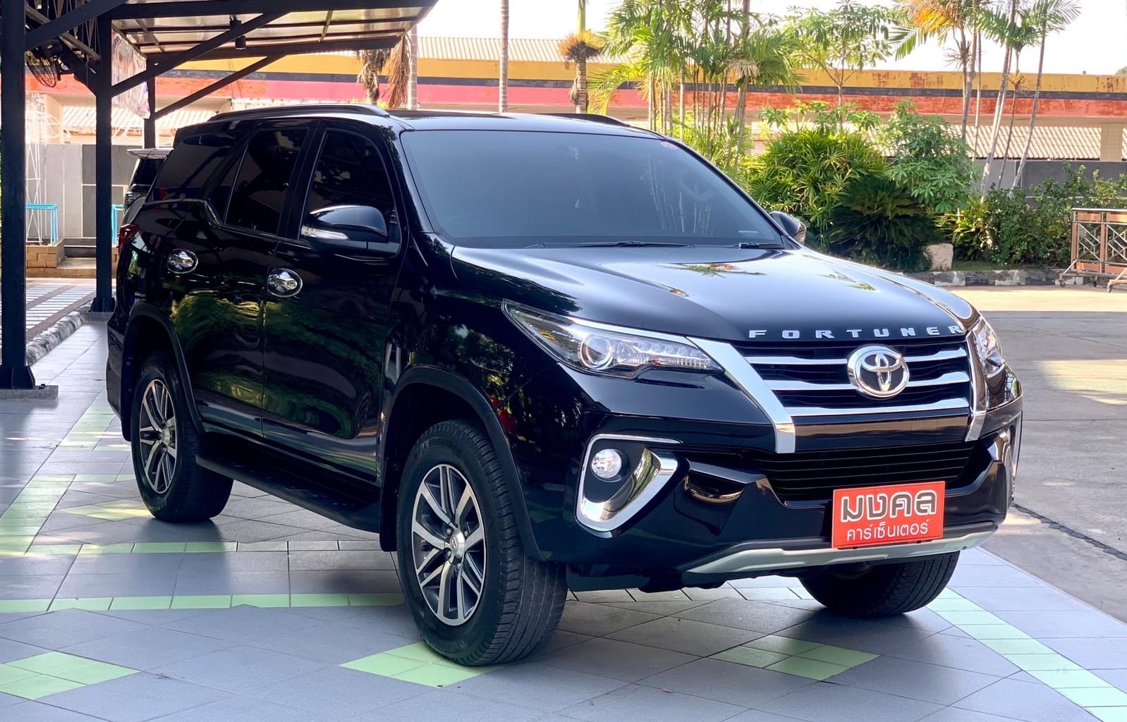 Toyota Fortuner ปี 2015 สีดำ (รูปที่ 3)