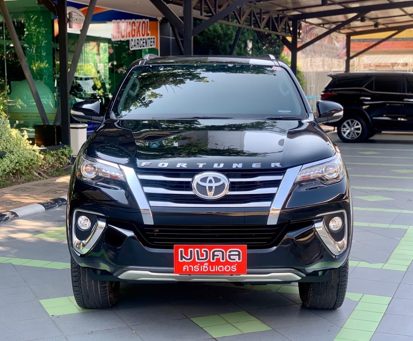 Toyota Fortuner ปี 2015 สีดำ (รูปที่ 2)