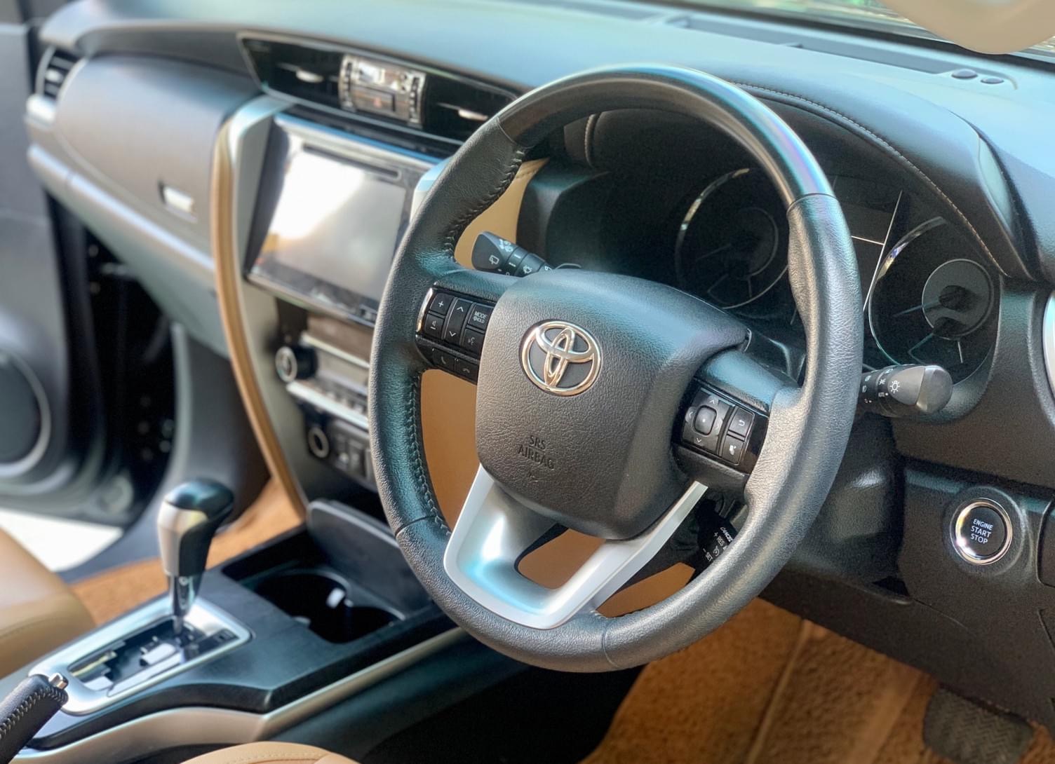 Toyota Fortuner ปี 2015 สีดำ (รูปที่ 13)