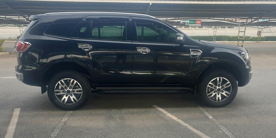 Ford Everest ปี 2016 สีดำ (รูปที่ 6)