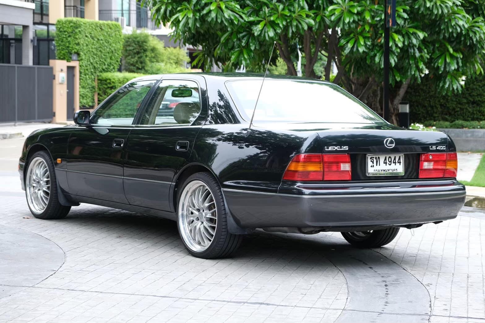 Lexus LS400 ปี 1998 สีดำ (รูปที่ 5)