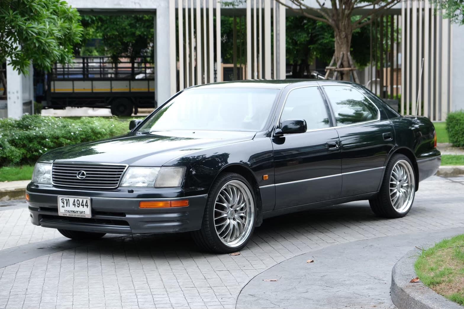 Lexus LS400 ปี 1998 สีดำ (รูปที่ 2)