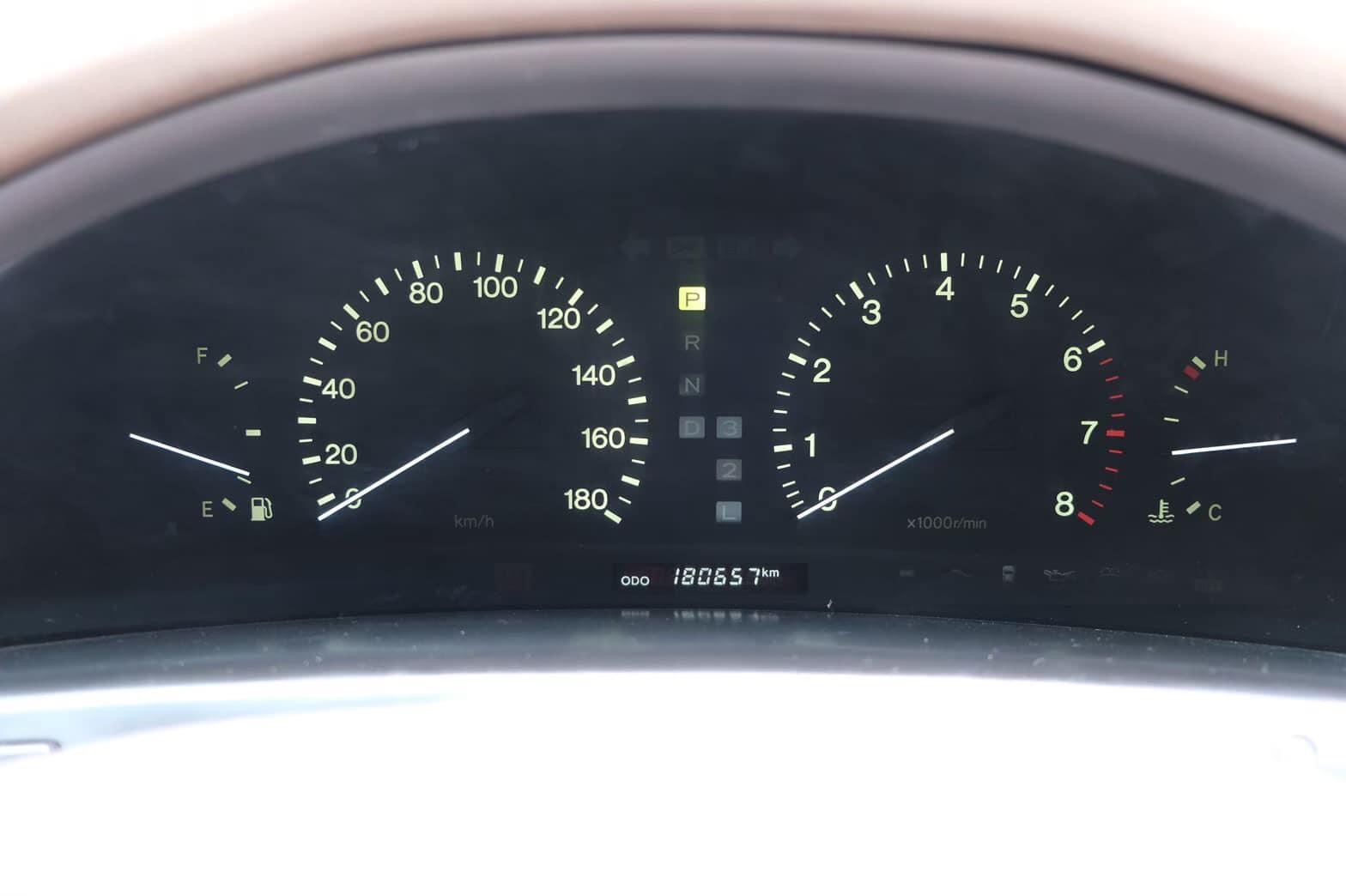 Lexus LS400 ปี 1998 สีดำ (รูปที่ 6)