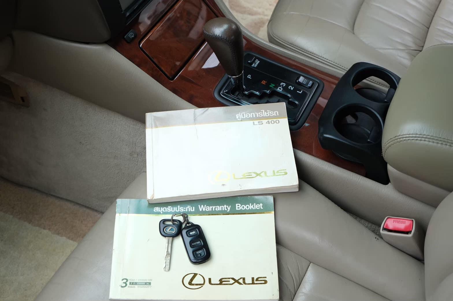 Lexus LS400 ปี 1998 สีดำ (รูปที่ 14)