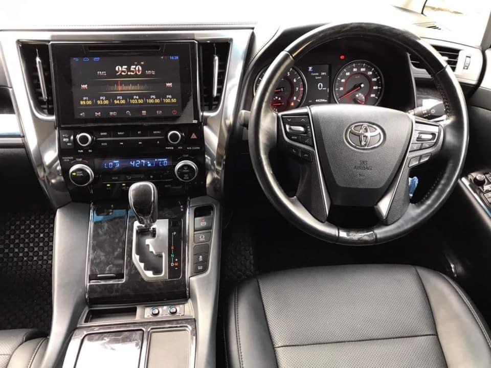 Toyota Alphard ปี 2018 สีแดง (รูปที่ 14)