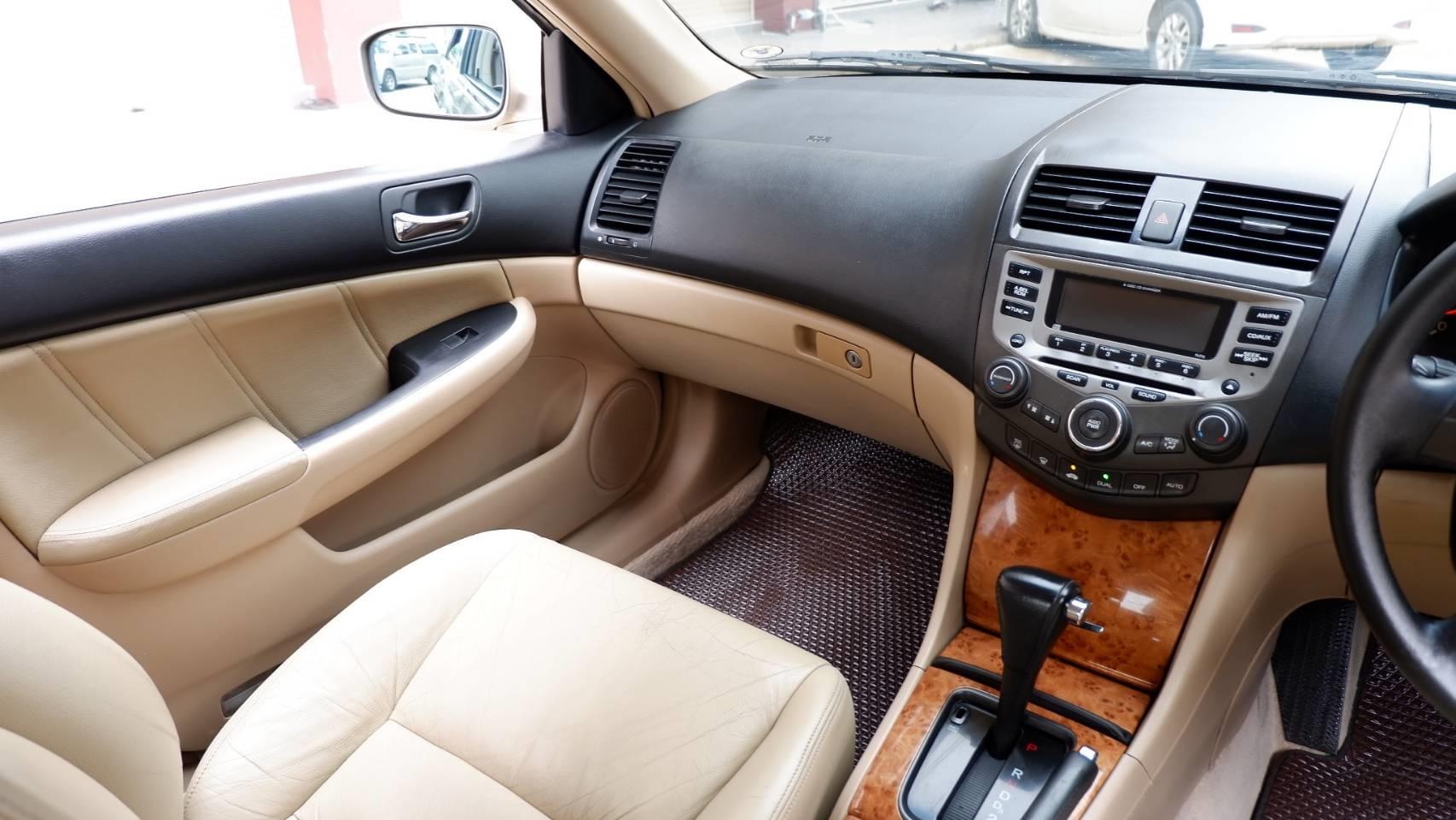 Honda Accord Gen 7 (ปลาวาฬ) ปี 2003 สีทอง (รูปที่ 17)