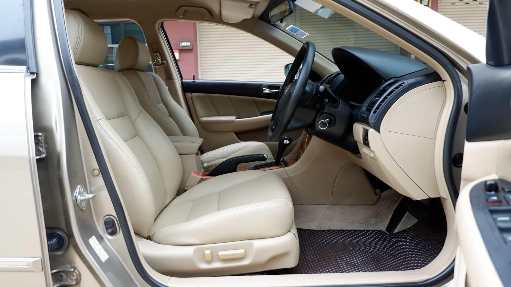 Honda Accord Gen 7 (ปลาวาฬ) ปี 2003 สีทอง (รูปที่ 15)