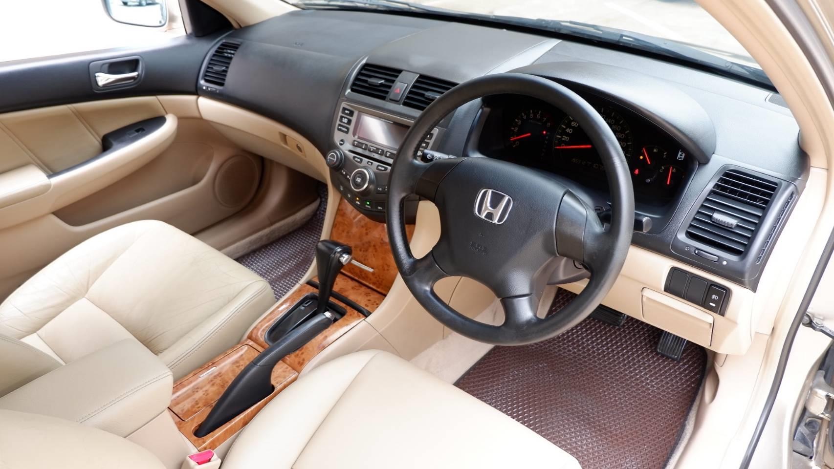 Honda Accord Gen 7 (ปลาวาฬ) ปี 2003 สีทอง (รูปที่ 13)