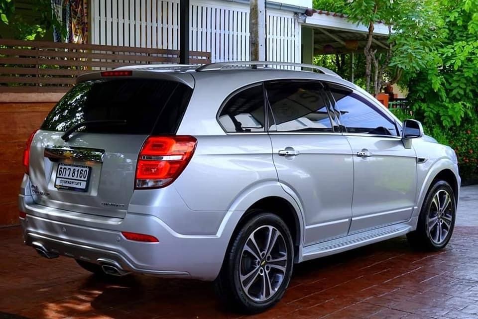 Chevrolet Captiva ปี 2017 สีเทา (รูปที่ 3)