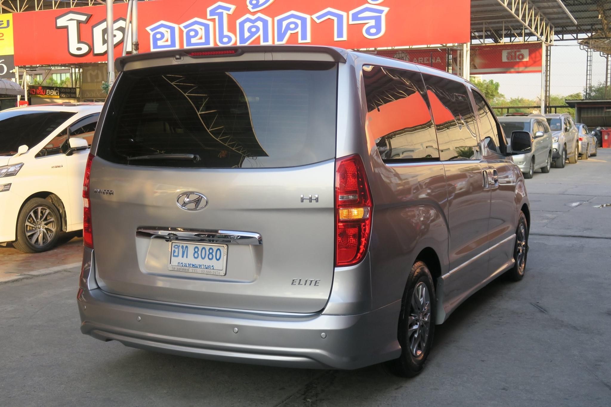 Hyundai H-1 ปี 2015 สีเทา (รูปที่ 2)