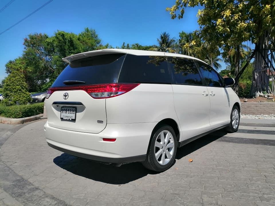 Toyota Estima ปี 2012 สีขาว