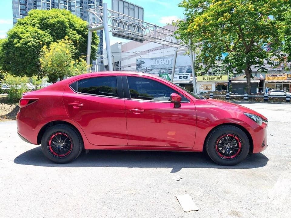 Mazda 2 Sedan (4 ประตู) ปี 2018 สีแดง (รูปที่ 4)