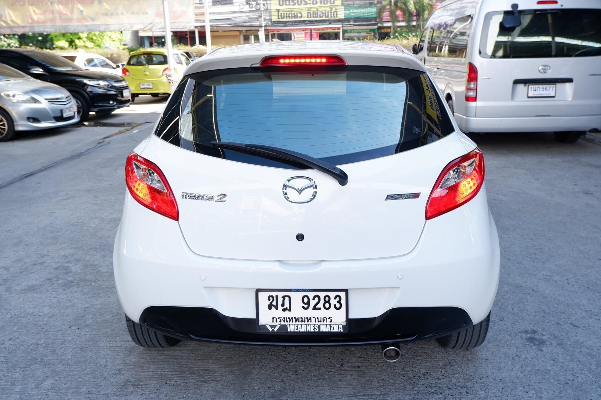 Mazda 2 ปี 2012 สีขาว (รูปที่ 14)