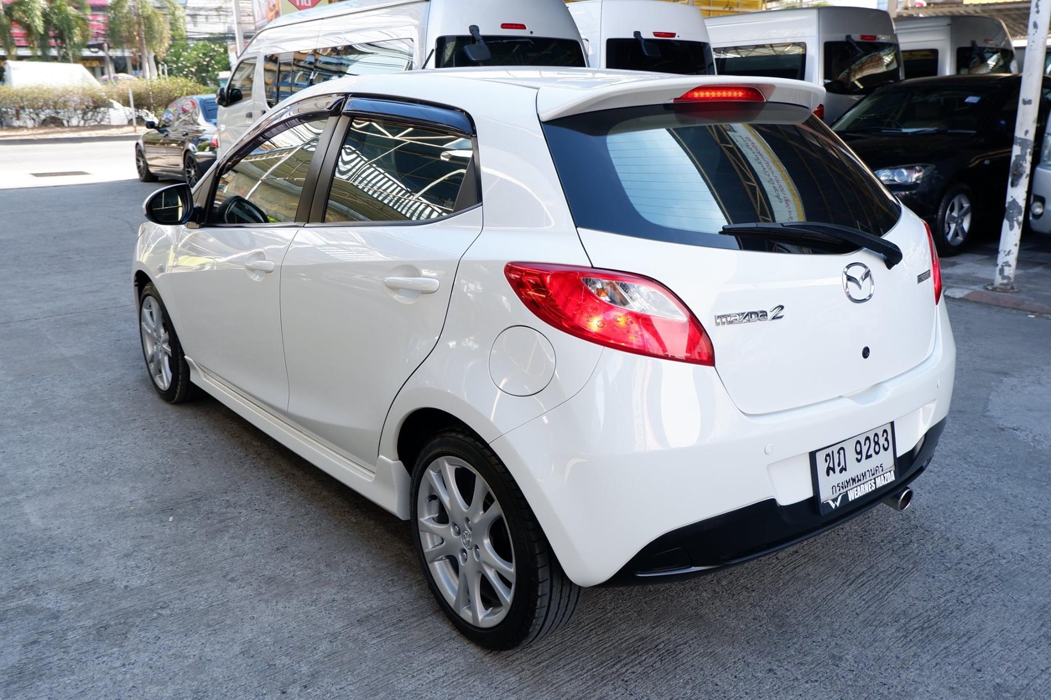 Mazda 2 ปี 2012 สีขาว (รูปที่ 13)