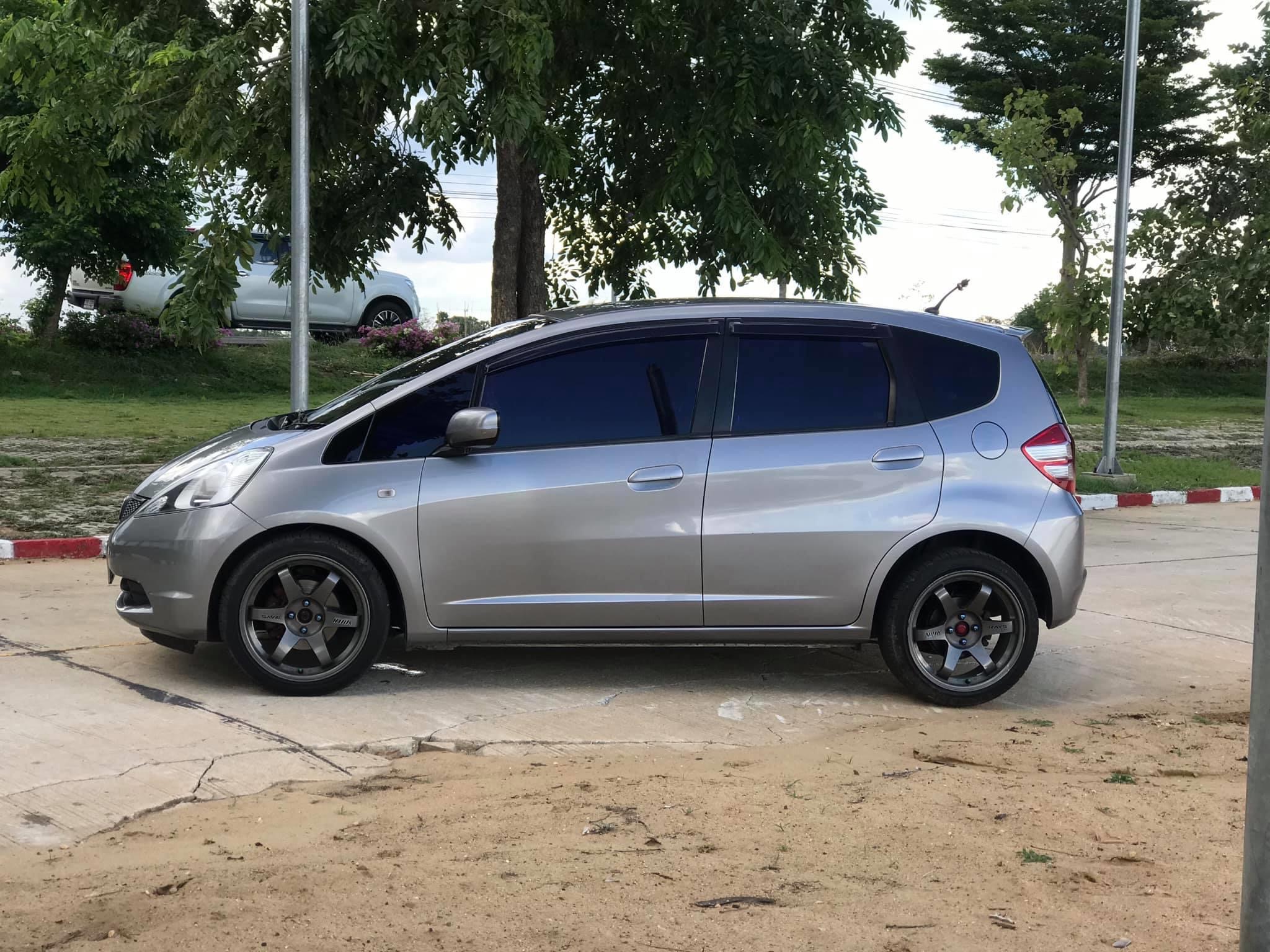 Honda Jazz GE ปี 2008 สีเทา (รูปที่ 12)
