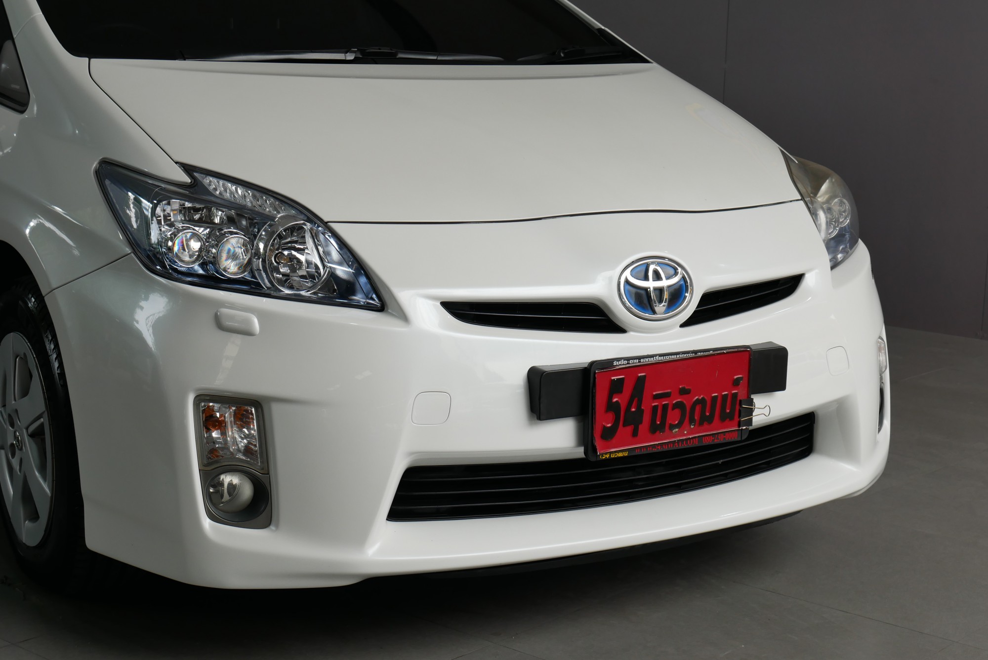 Toyota Prius ปี 2011 สีขาว (รูปที่ 6)