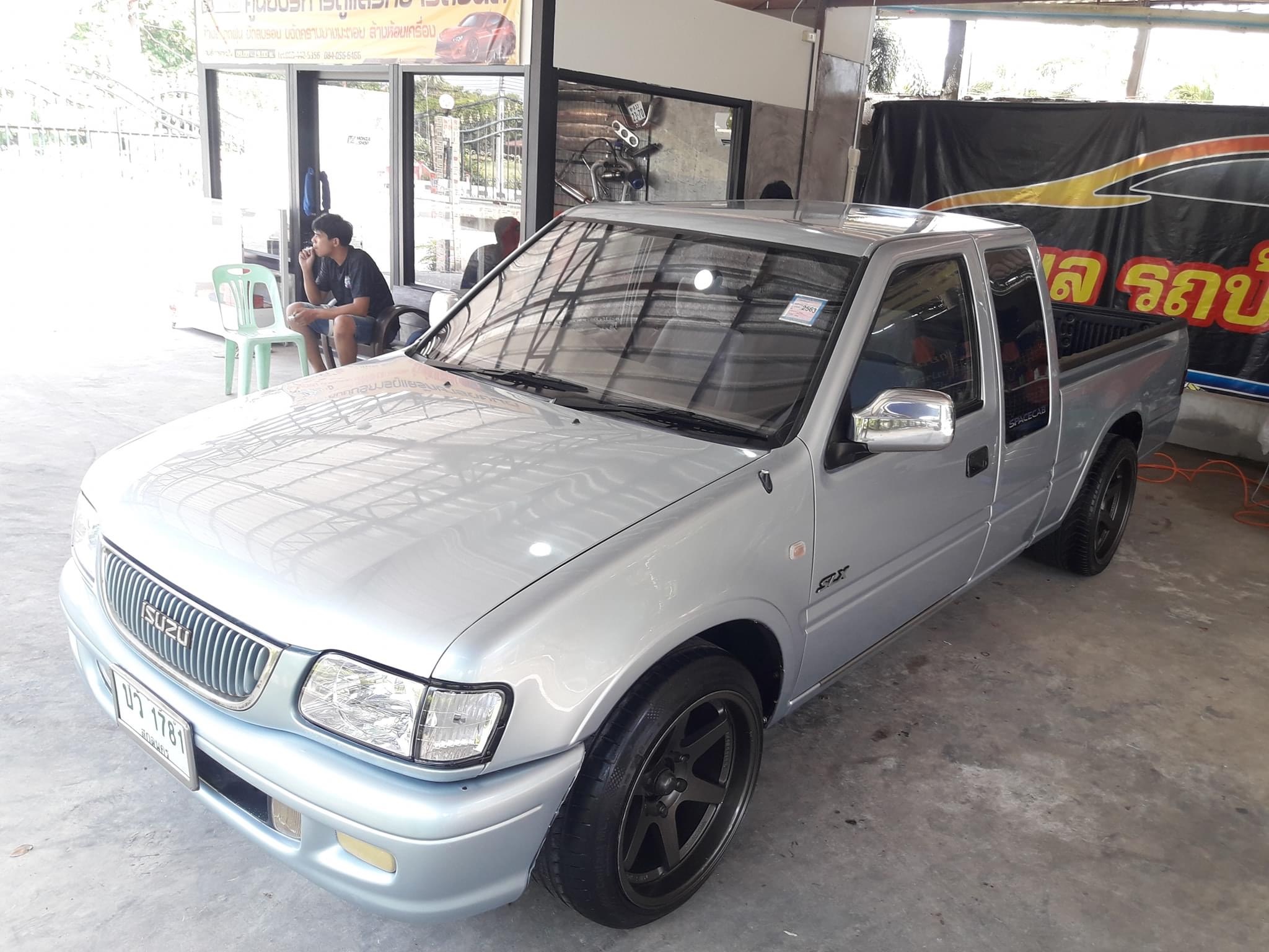 Isuzu TFR Dragon ปี 2000 สีเทา