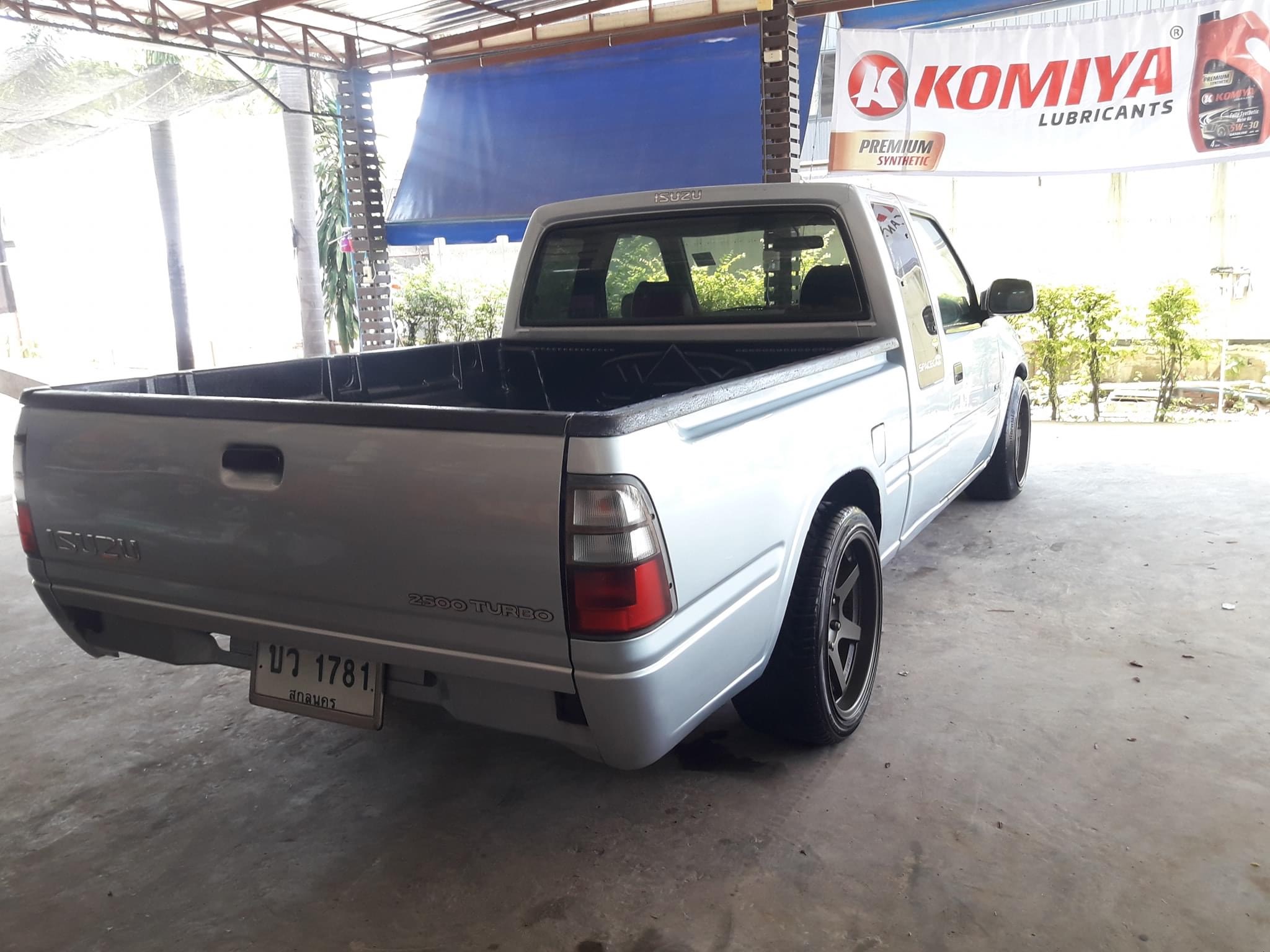 Isuzu TFR Dragon ปี 2000 สีเทา (รูปที่ 5)