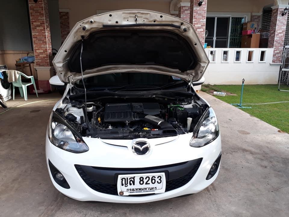 Mazda 2 Sports (5 ประตู) ปี 2011 สีขาว