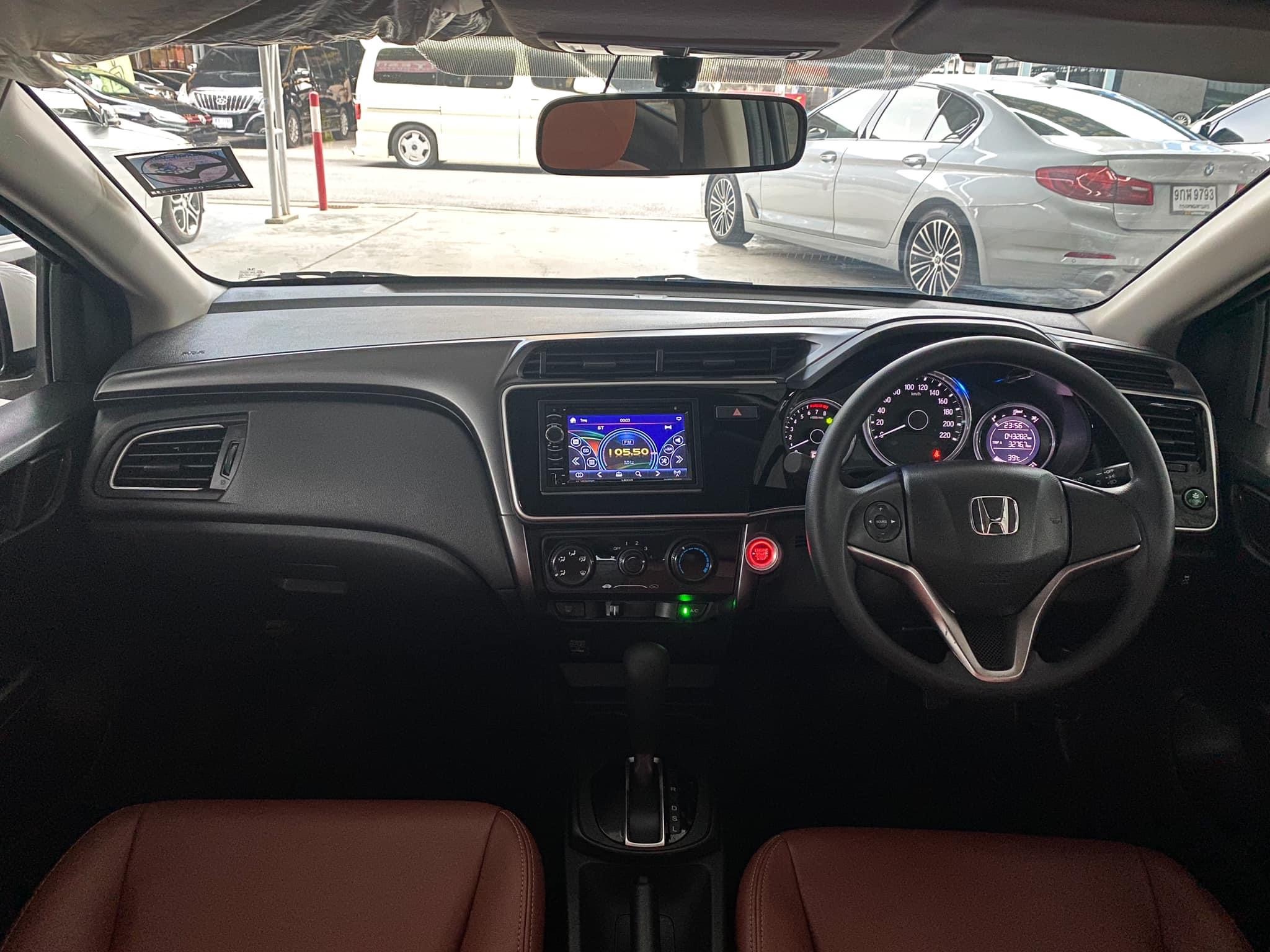 Honda City ปี 2018 สีขาว (รูปที่ 13)