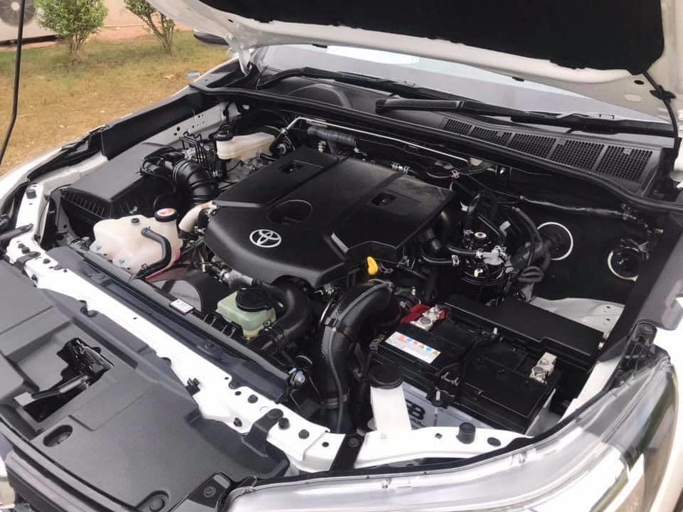 Toyota Hilux Revo Double cab ปี 2018 สีขาว (รูปที่ 12)
