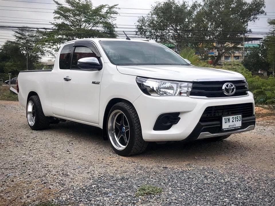 Toyota Hilux Revo Double cab ปี 2018 สีขาว (รูปที่ 4)